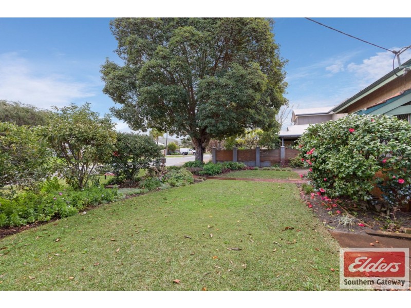 16 Norman Street, St James WA 6102