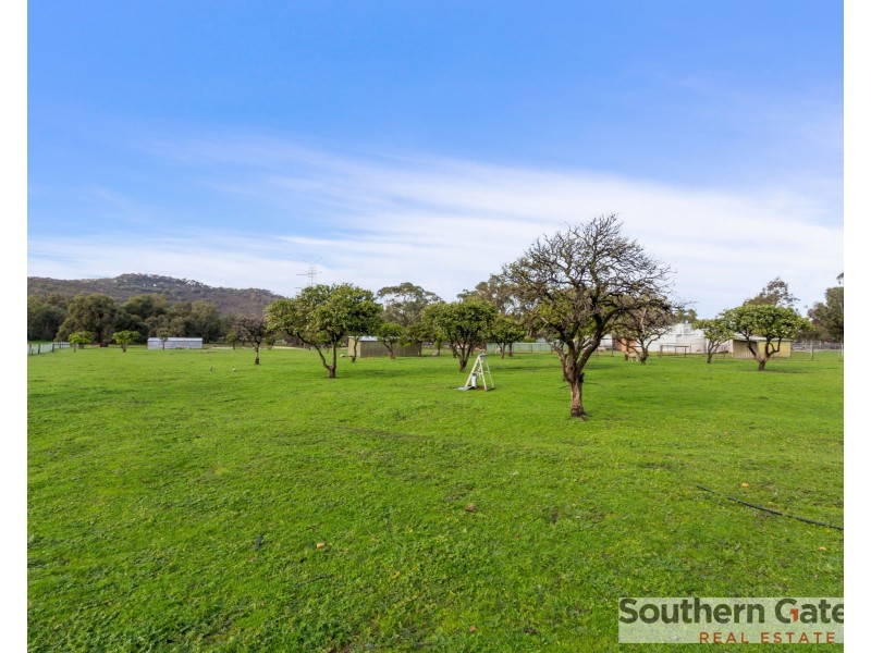 73 Hayward Road, Martin WA 6110