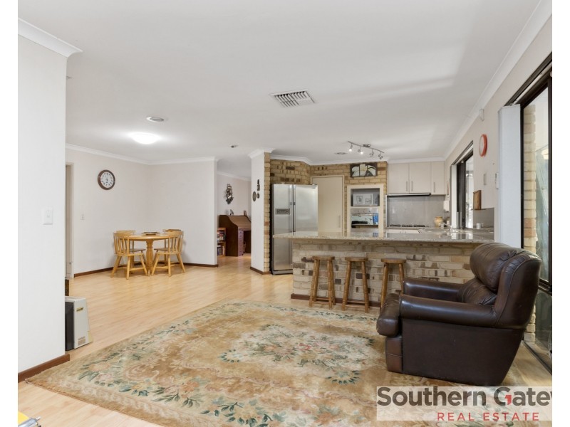 20 Judges Gardens, Leda WA 6170