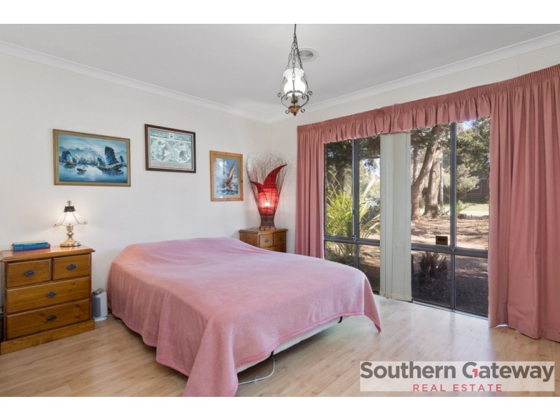 20 Judges Gardens, Leda WA 6170