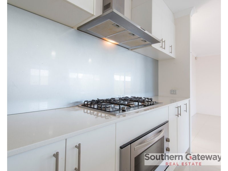 24 Heathcote Way, Bertram WA 6167