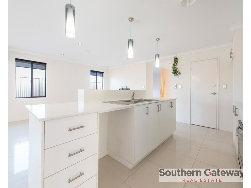 24 Heathcote Way, Bertram WA 6167