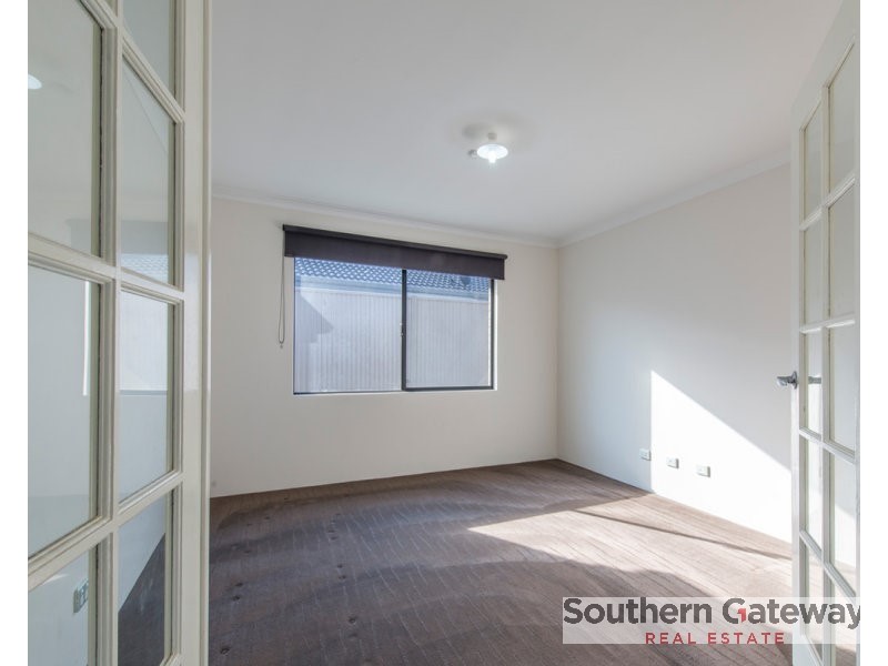 24 Heathcote Way, Bertram WA 6167