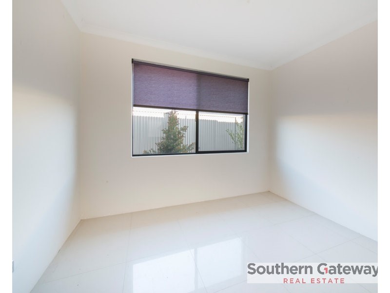 24 Heathcote Way, Bertram WA 6167
