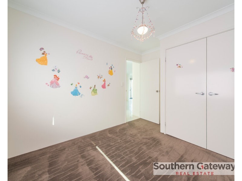 24 Heathcote Way, Bertram WA 6167