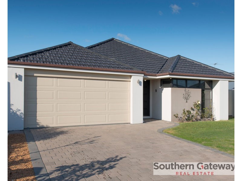 24 Heathcote Way, Bertram WA 6167