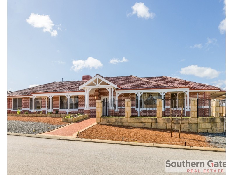 10 Daniels Place, Bertram WA 6167