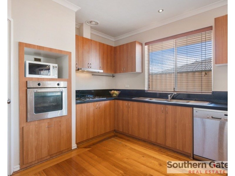 10 Daniels Place, Bertram WA 6167