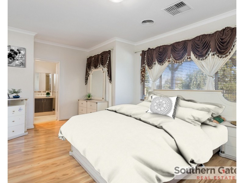 10 Daniels Place, Bertram WA 6167