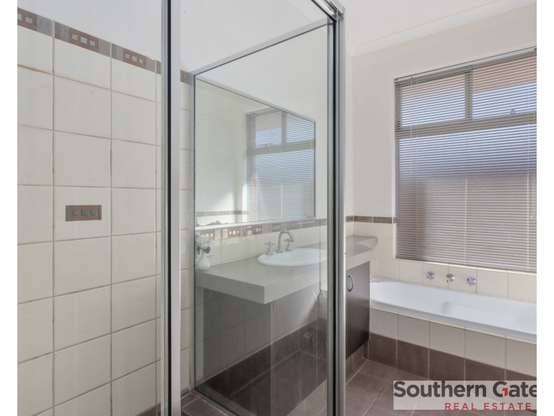 10 Daniels Place, Bertram WA 6167