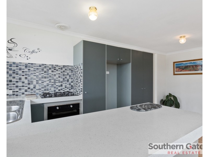 12 Pepperell Crescent, Leda WA 6170