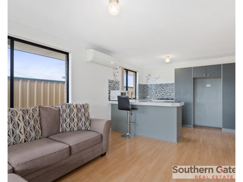 12 Pepperell Crescent, Leda WA 6170