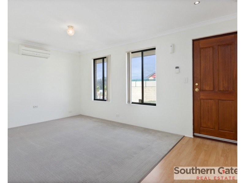 12 Pepperell Crescent, Leda WA 6170