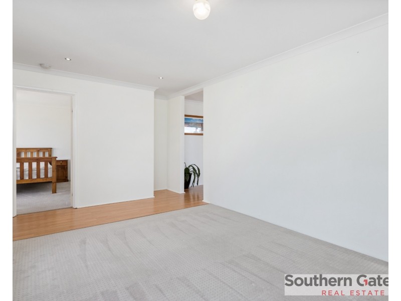 12 Pepperell Crescent, Leda WA 6170