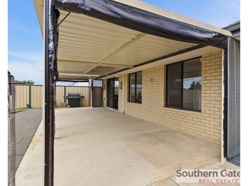 12 Pepperell Crescent, Leda WA 6170