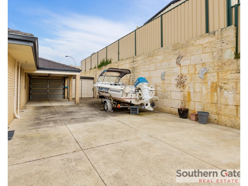 12 Pepperell Crescent, Leda WA 6170