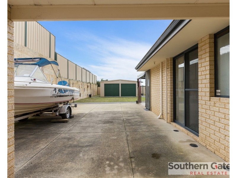 12 Pepperell Crescent, Leda WA 6170