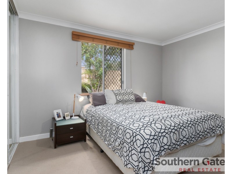 42 Woodley Way, Parmelia WA 6167