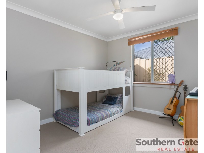 42 Woodley Way, Parmelia WA 6167