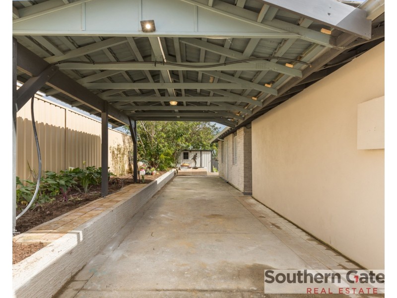 42 Woodley Way, Parmelia WA 6167