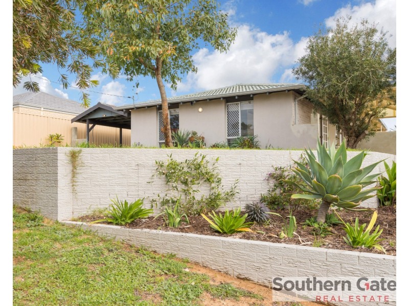 42 Woodley Way, Parmelia WA 6167
