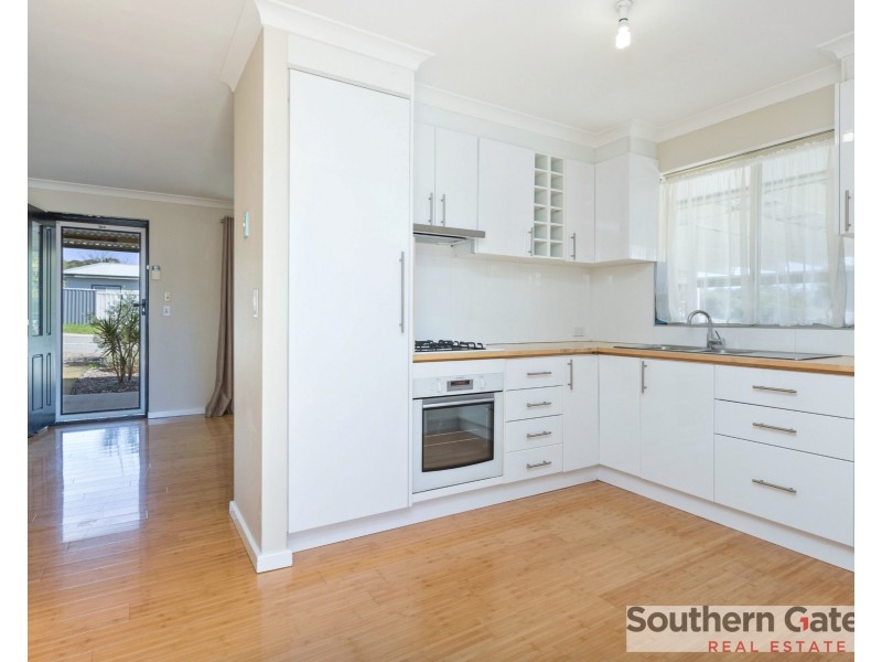 7 Brignell Gardens, Parmelia WA 6167