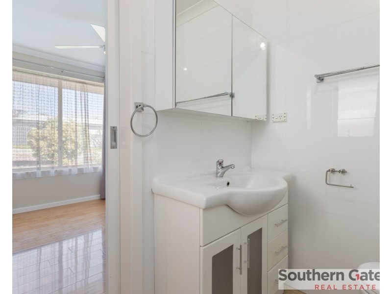 7 Brignell Gardens, Parmelia WA 6167