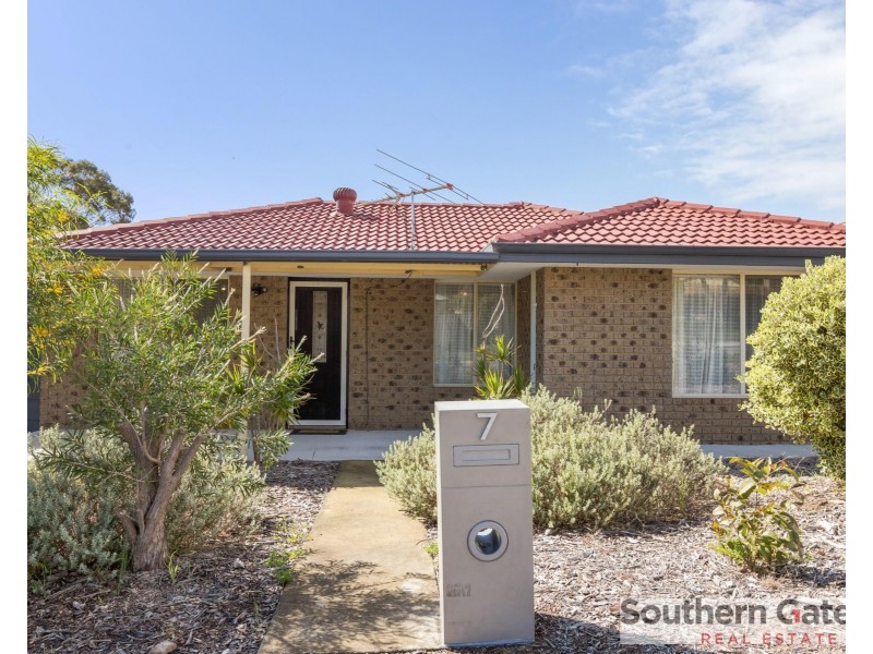 7 Brignell Gardens, Parmelia WA 6167