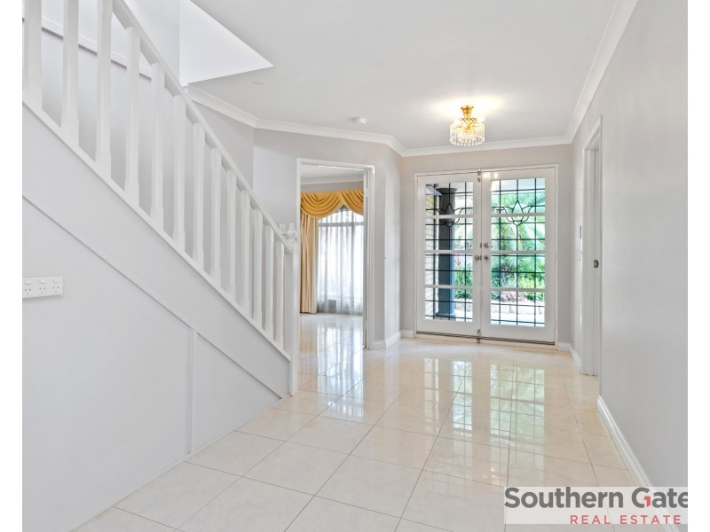 15 Munday Way, Medina WA 6167