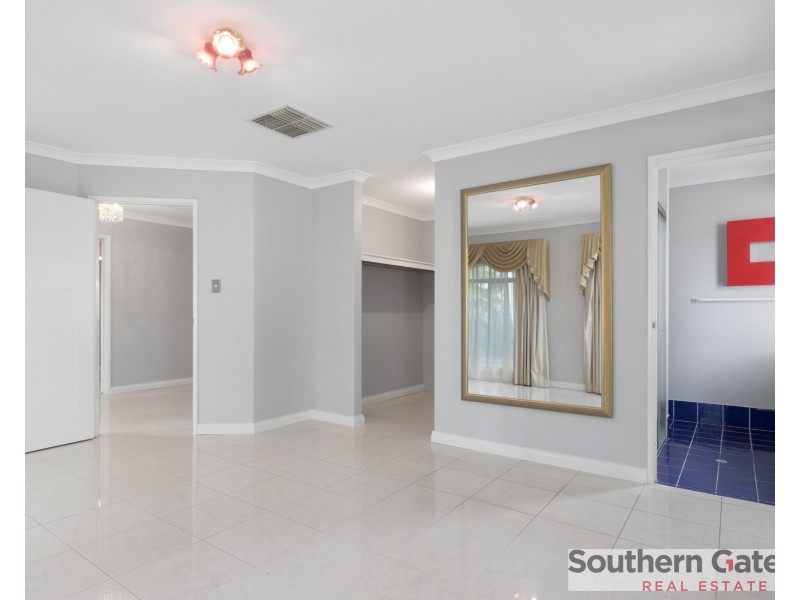 15 Munday Way, Medina WA 6167