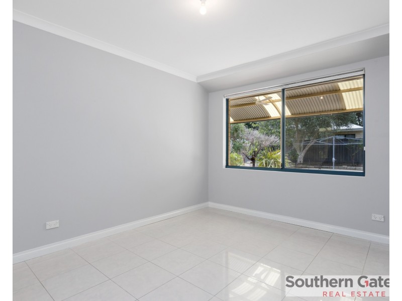 15 Munday Way, Medina WA 6167