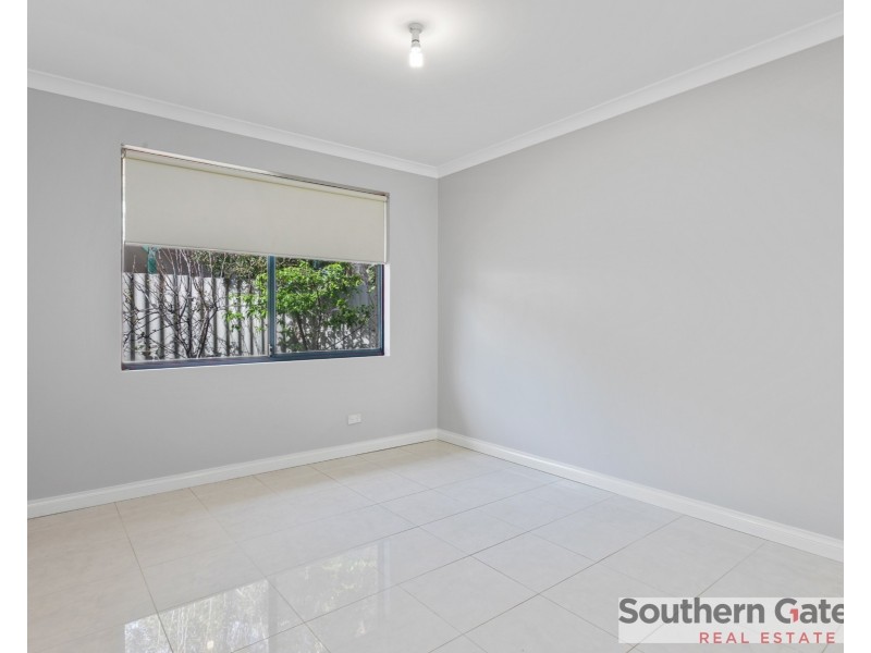 15 Munday Way, Medina WA 6167