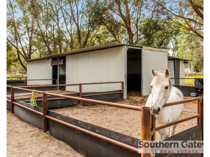 8 Malarkey Road, Byford WA 6122