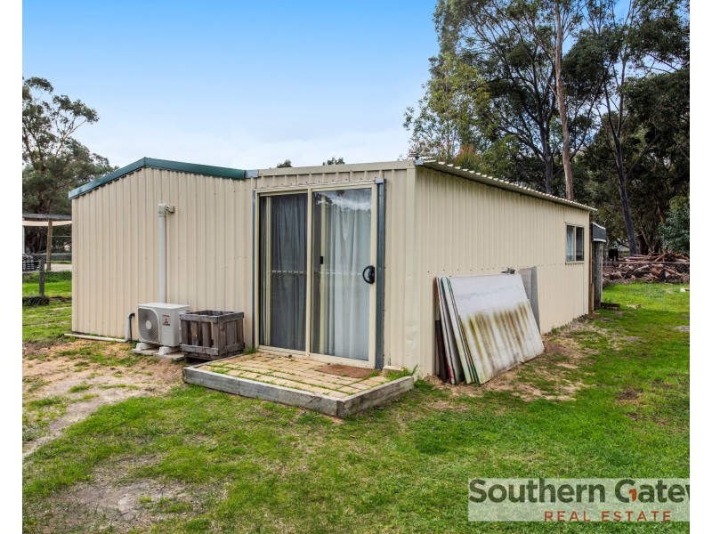 8 Malarkey Road, Byford WA 6122