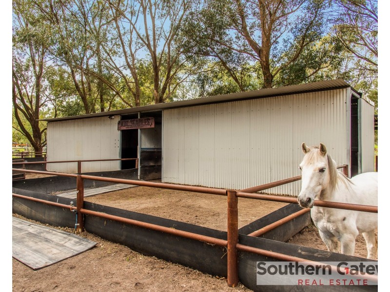 8 Malarkey Road, Byford WA 6122