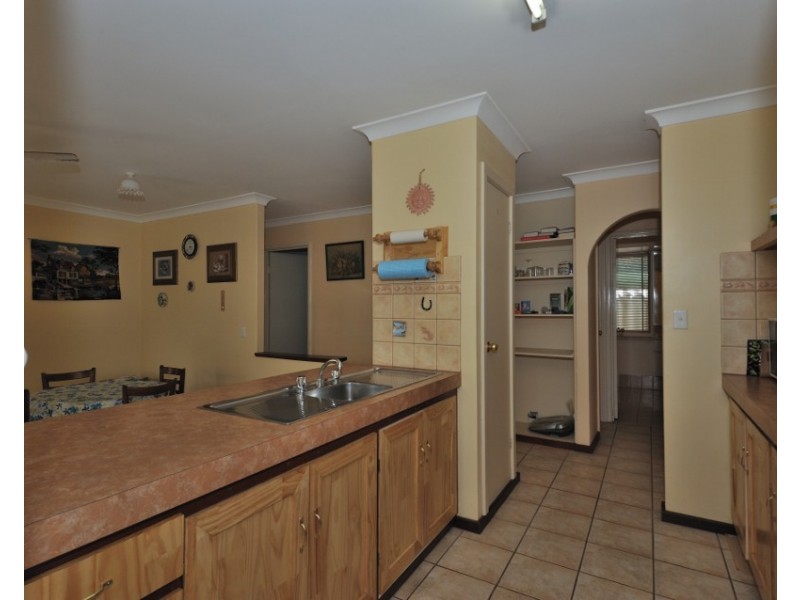 3 Burrows Place, Parmelia WA 6167