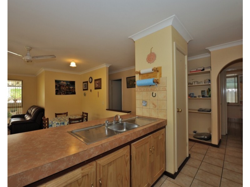 3 Burrows Place, Parmelia WA 6167