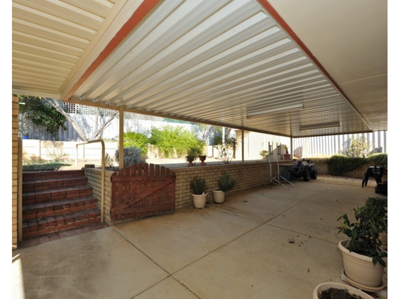 3 Burrows Place, Parmelia WA 6167
