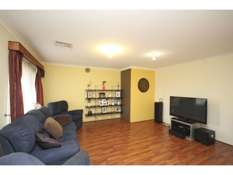 26 Carnegie Parade, Success WA 6164