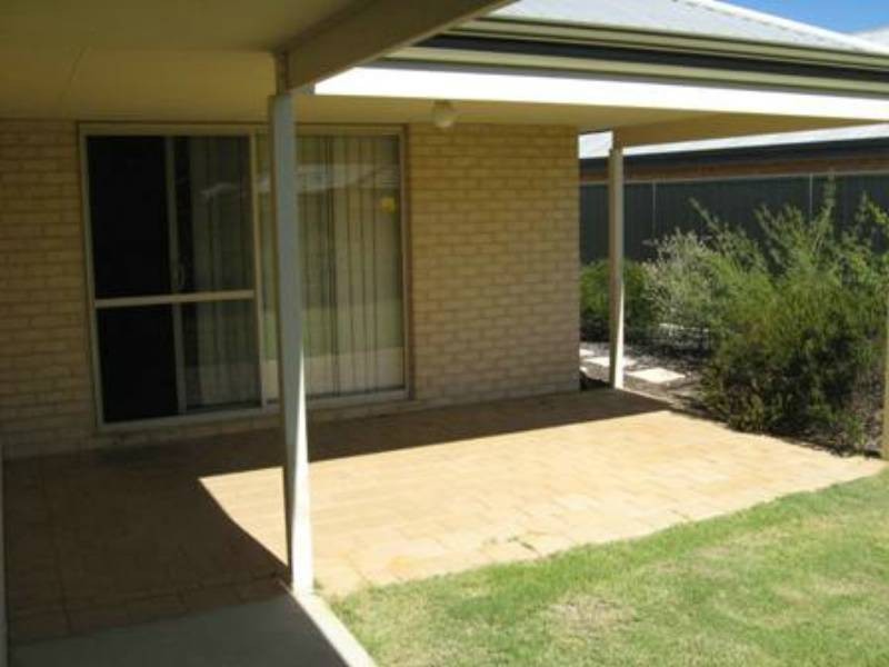6 Charvil Mews, Wellard WA 6170