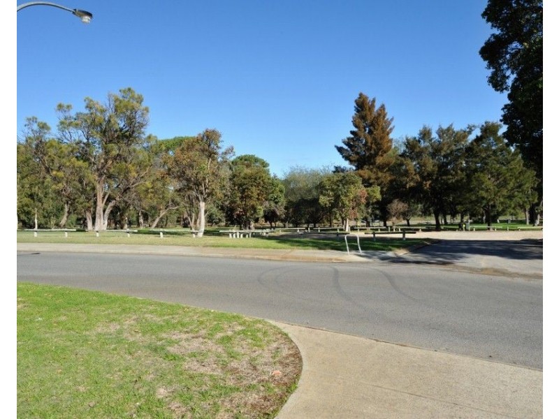 3 Harman Street, Leda WA 6170