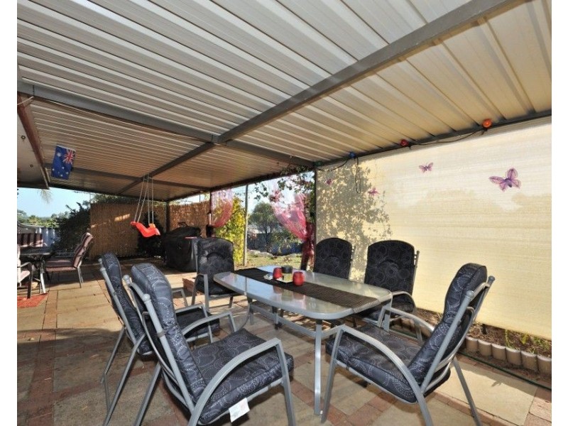 5 Eliot Close, Parmelia WA 6167