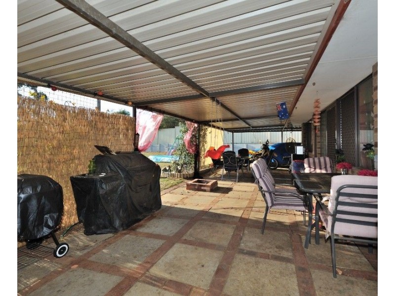 5 Eliot Close, Parmelia WA 6167