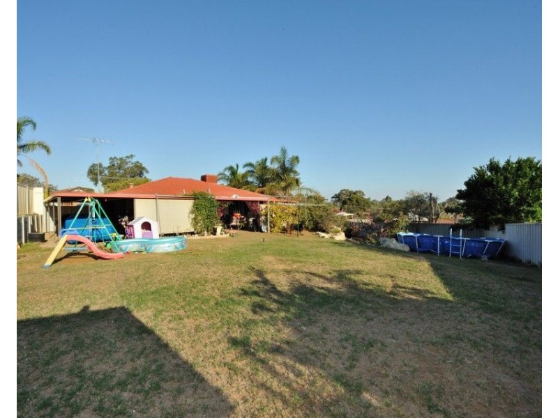 5 Eliot Close, Parmelia WA 6167