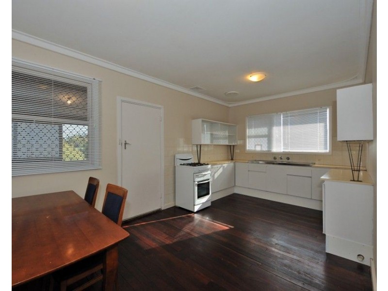 60 Christmas Avenue, Orelia WA 6167