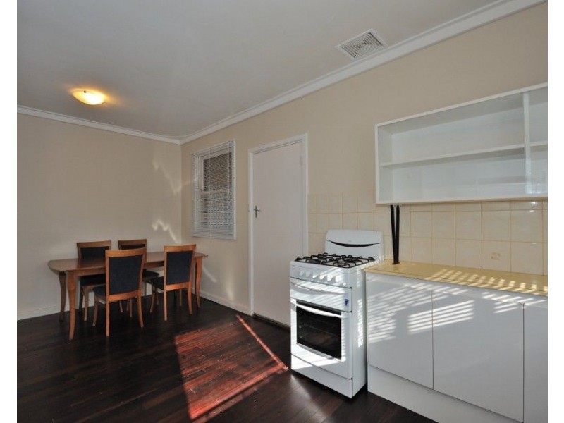 60 Christmas Avenue, Orelia WA 6167