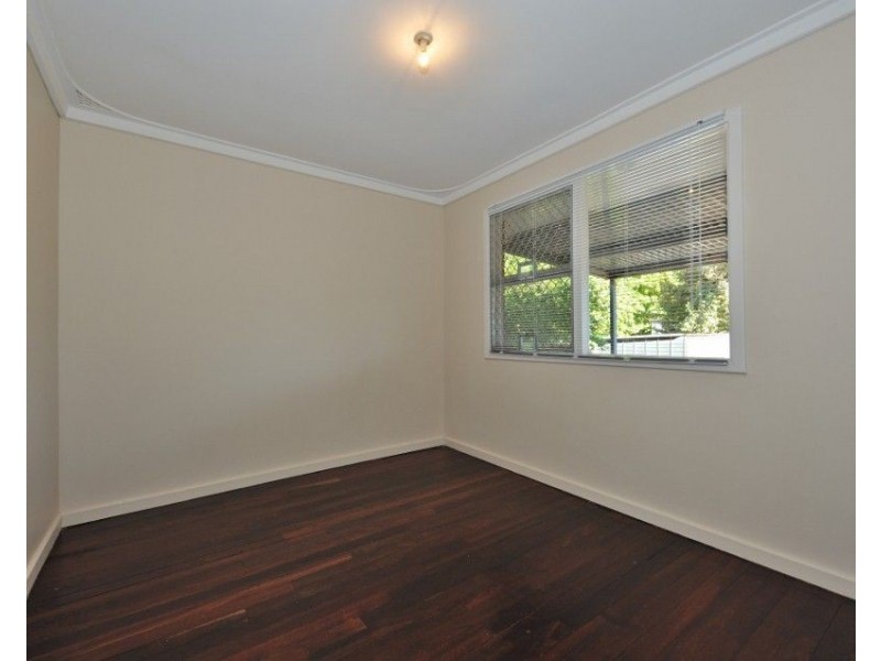 60 Christmas Avenue, Orelia WA 6167