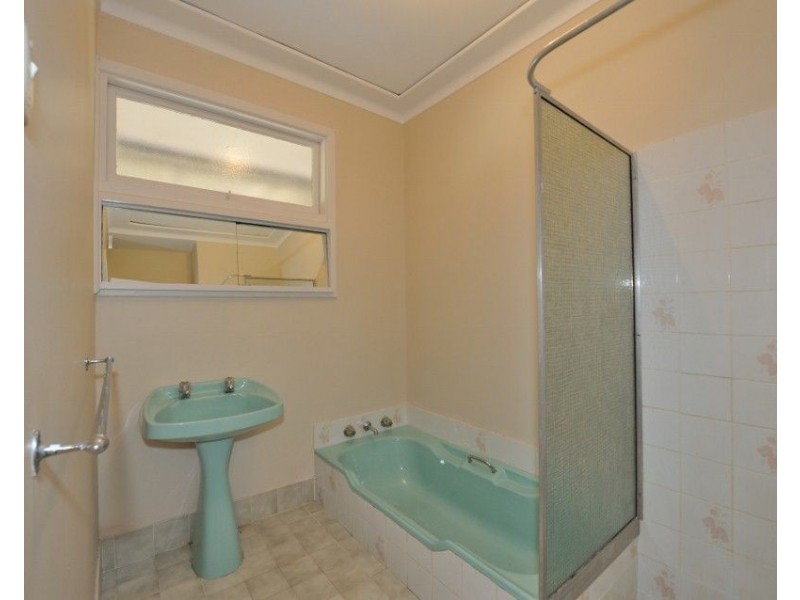 60 Christmas Avenue, Orelia WA 6167