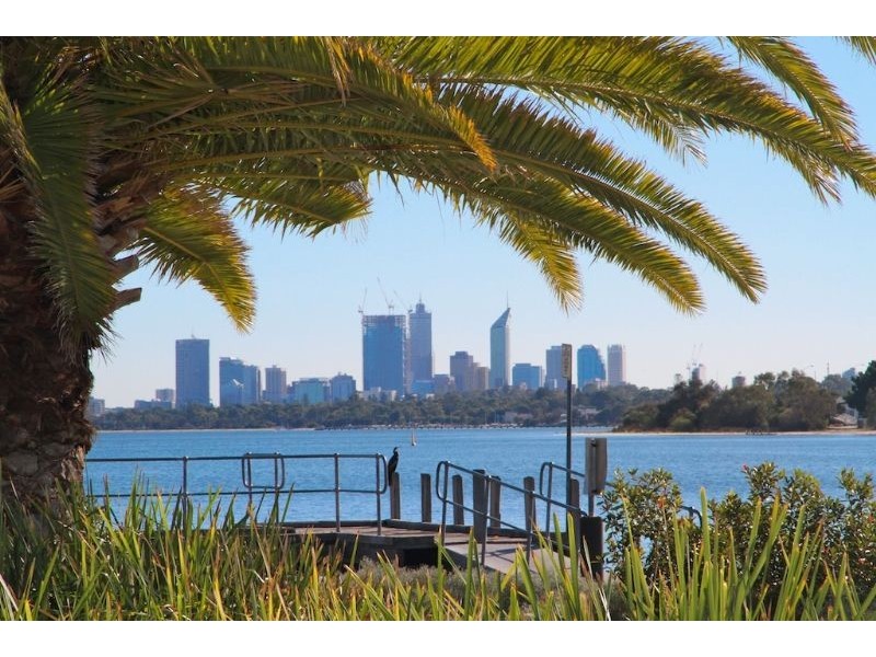 4/70 Canning Beach Road, Applecross WA 6153