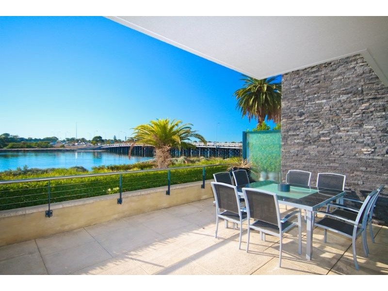 4/70 Canning Beach Road, Applecross WA 6153